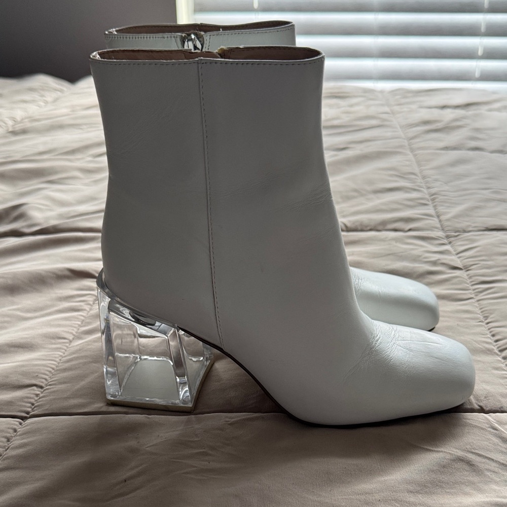 Nine West White Heeled Ankle Boots with Clear Block Heel